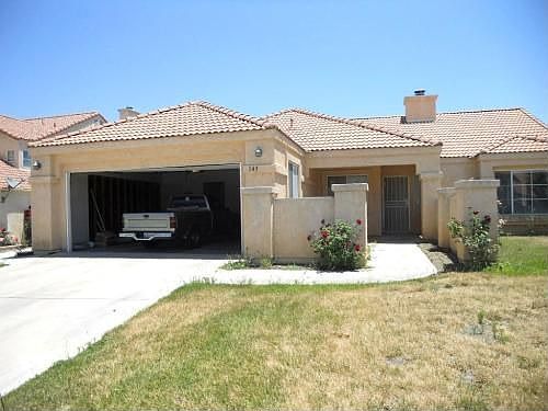 1st image of 143 Mistletoe Ave