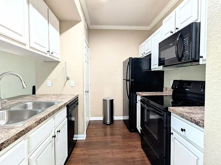 911 N Orange Ave #423 — Photo 4