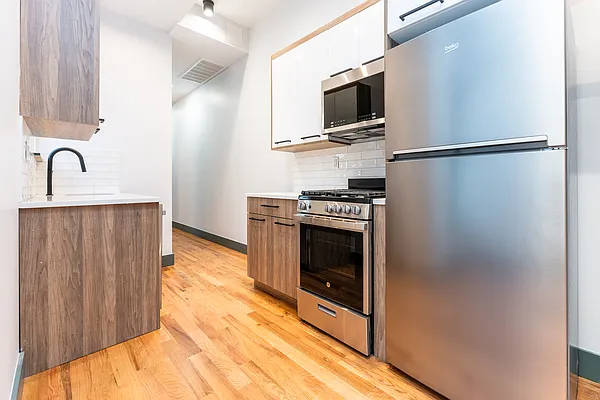 Rented by PM Management | media 26