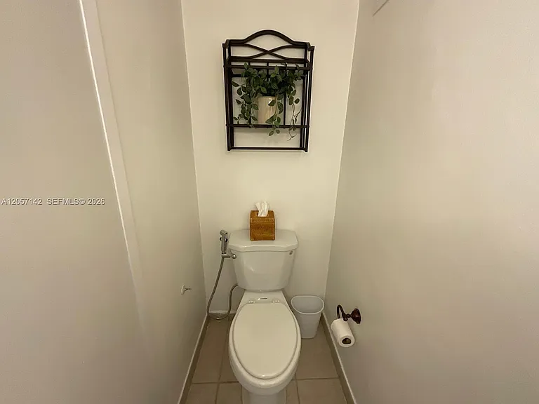 200 SE 15th Rd #7H — Photo 12