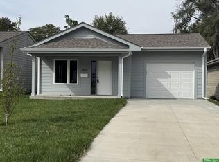 5814 N 27th St, Omaha, NE 68111