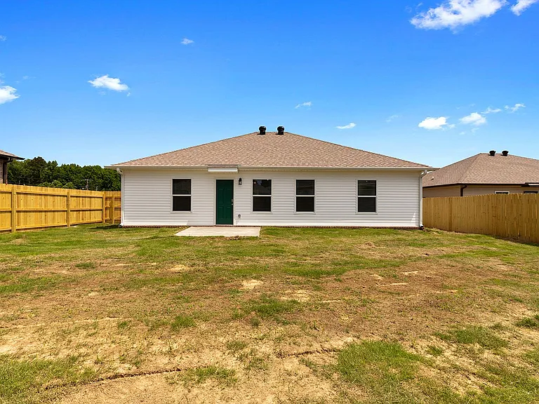 809 Pine Tree Rd — Photo 12