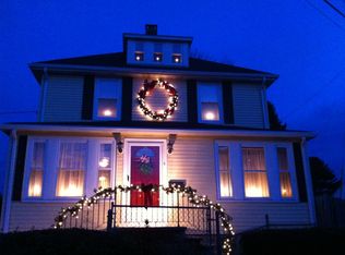 4 Mowry Ave, North Smithfield, RI 02896