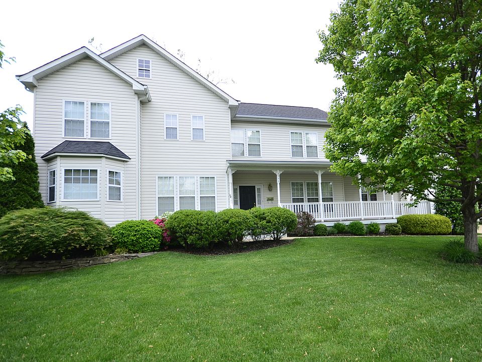 1st image of 3946 Fairview Dr