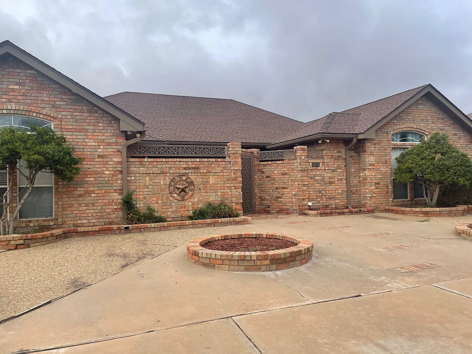 3 bed, 2159 sqft, $2,600 — Photo 1