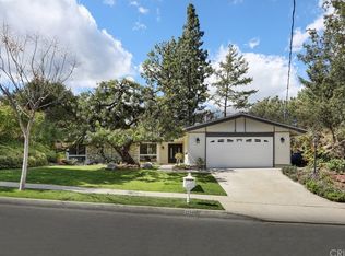 22349 Liberty Bell Rd, Calabasas, CA 91302