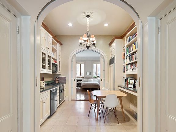 3rd image of 48 Charles St #1
