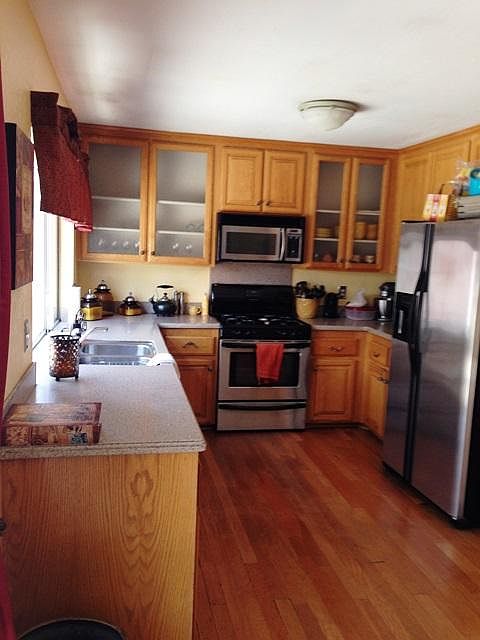 2nd image of 2840 S Augusta Ave