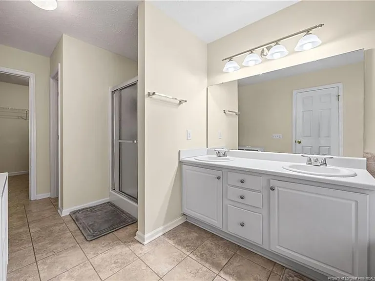 3805 Sunchase Dr — Photo 24