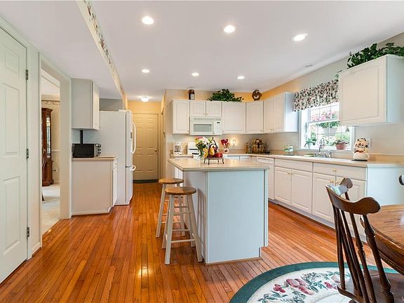 4th image of 8051 Highland Farms Dr