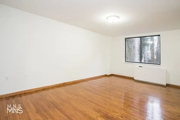 Rented by MNS | media 2