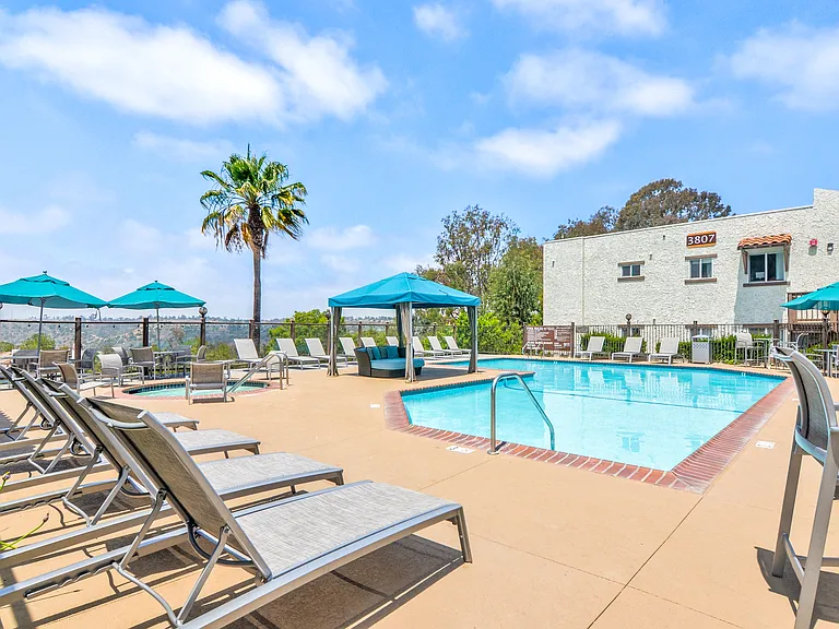 Large Pool with View