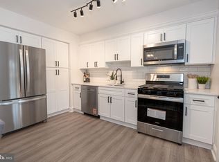 7631 Charlesmont Rd, Dundalk, MD 21222