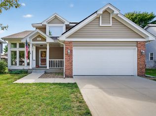 4904 83rd St, Urbandale, IA 50322