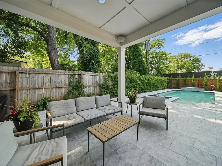 708 Cross Trail Dr — Photo 33