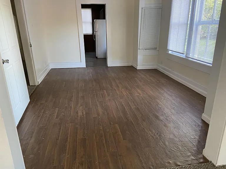 907 W Magnolia St — Photo 5