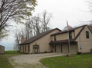 27 East Dr, Erie, PA 16511