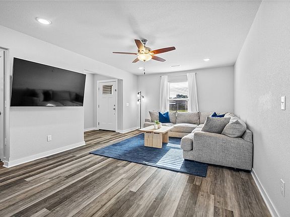5th image of 421 N Wyandotte St