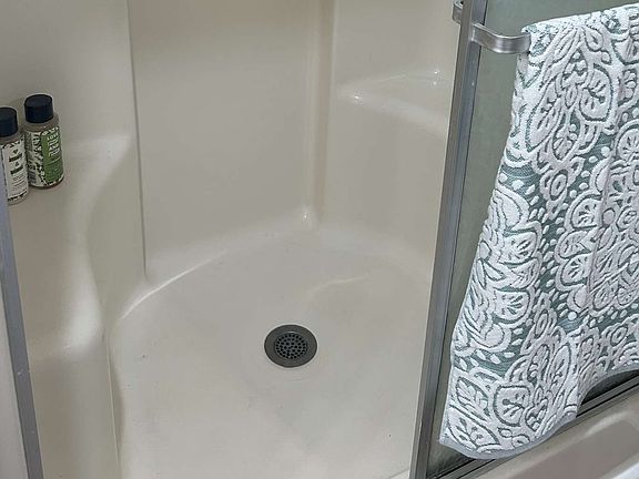 5th image of 523 SW Whitetail Cir