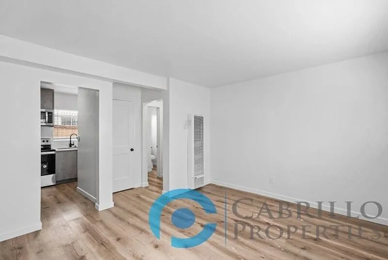 4121 1/2 Kansas St