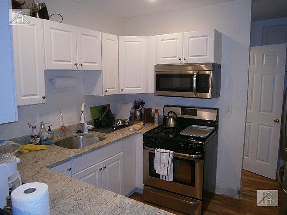2nd image of 56 Egmont St #3AAA