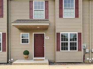 526 Arietta Ct, Reading, PA 19605