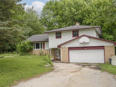 5210 S Balboa DRIVE, New Berlin, WI, 53151