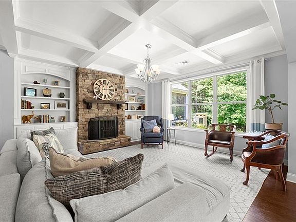 5th image of 514 Baxter Way