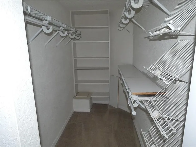 617 Segovia Ct NE — Photo 16
