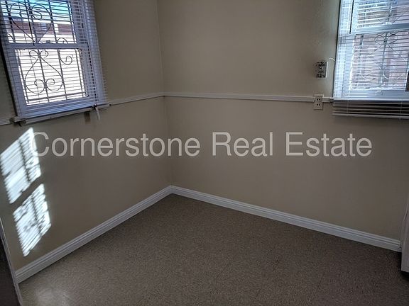 4th image of 1038 1/2 W 105th St