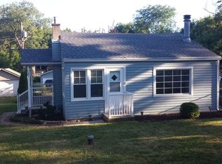 7707 Brook Dr, Wonder Lake, IL 60097