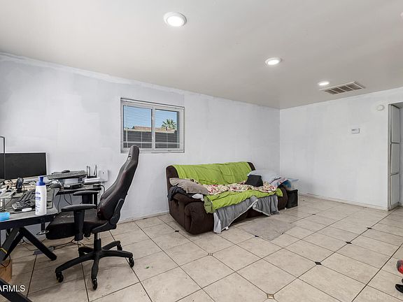 5th image of 531 N SIRRINE --