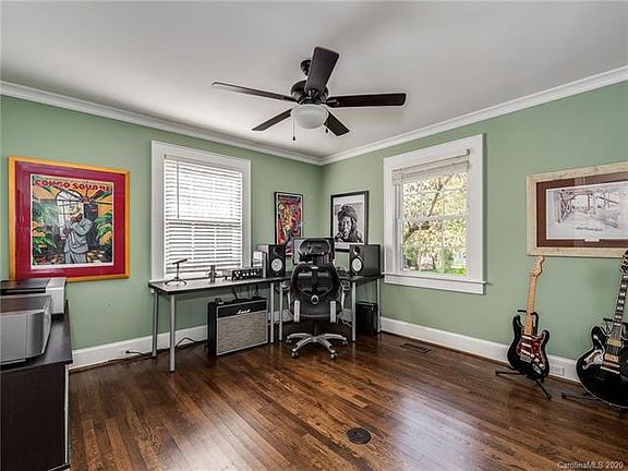 5th image of 2509 Commonwealth Ave