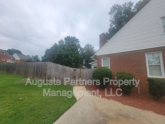 3rd image of 288 Wakefield Ln S