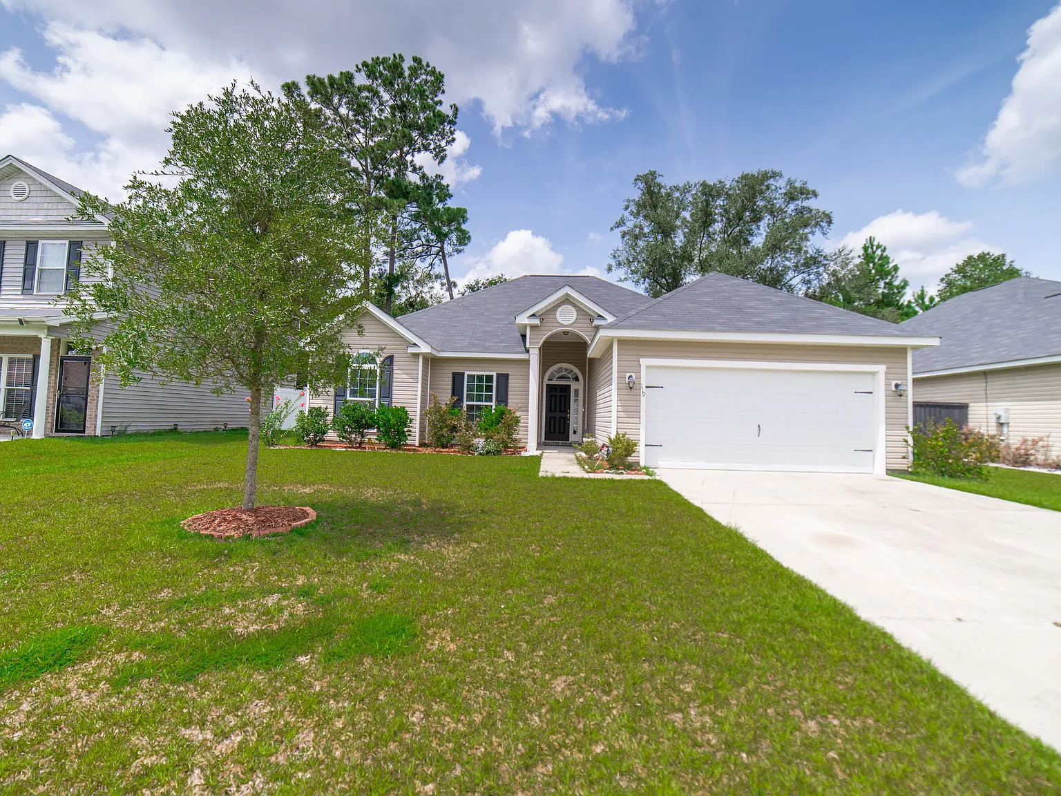 4 bed, 1651 sqft, $2,200 — Photo 4