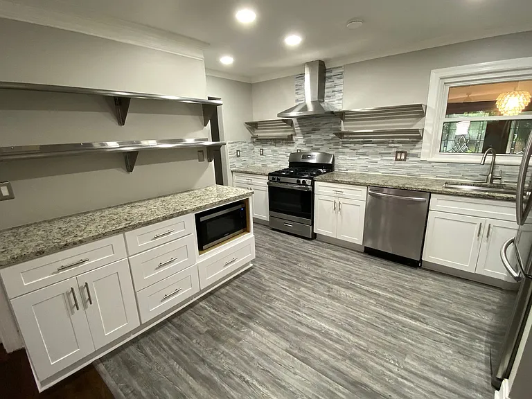 2565 Woodacres Rd NE — Photo 15