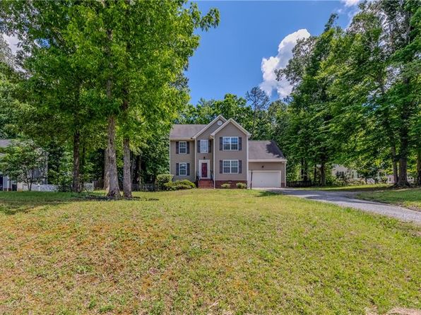 5631 Buckhunt Ln, New Kent, VA 23124