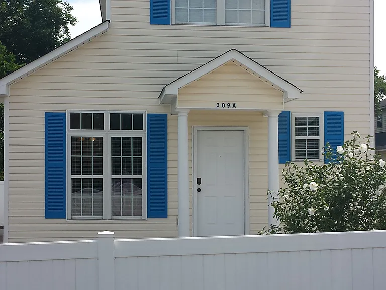 309 4th Ave N #A — Photo 1