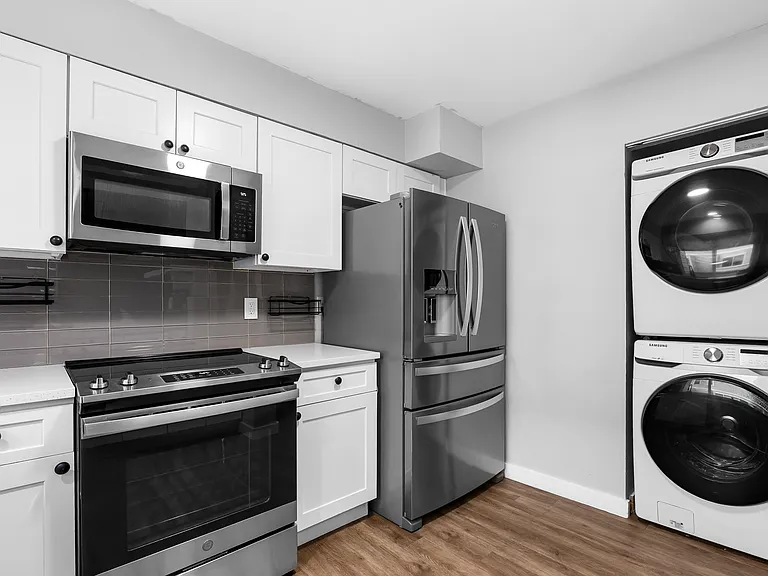 1050 S Monaco Pkwy #145 — Photo 6
