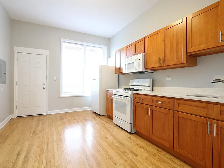 2029 W 21st Pl #2F — Photo 6