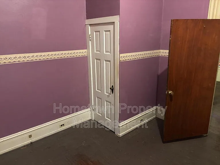319 E Sunbury St #1A — Photo 7