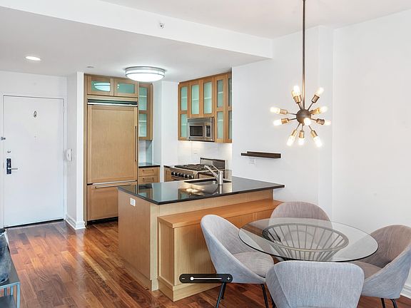4th image of 200 W End Ave APT 12J