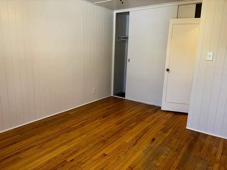 125 Bruning Ave #C — Photo 7