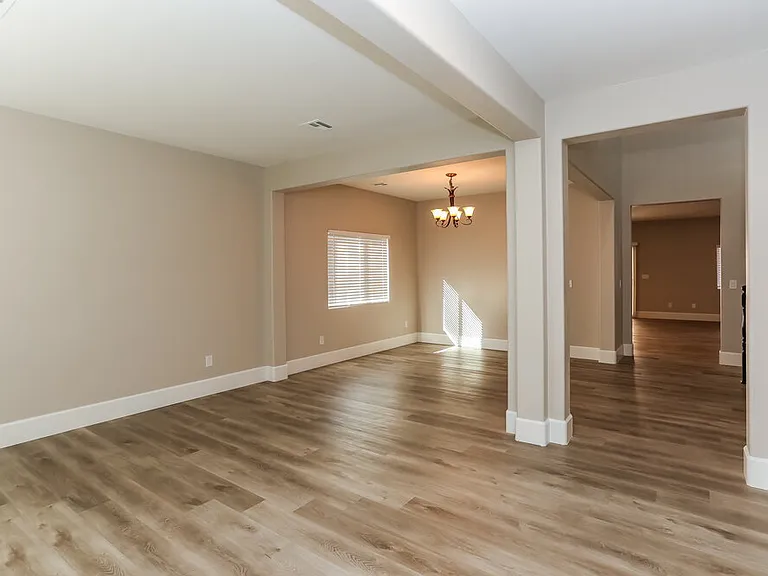 7649 Heavenly Peak St — Photo 4