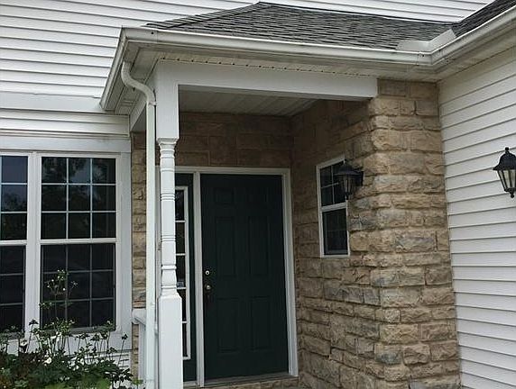 2nd image of 423 Woodside Dr