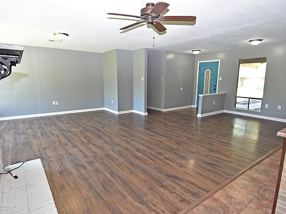 3rd image of 351 Sandalwood Dr