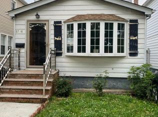 8741 254th St, Bellerose, NY 11426