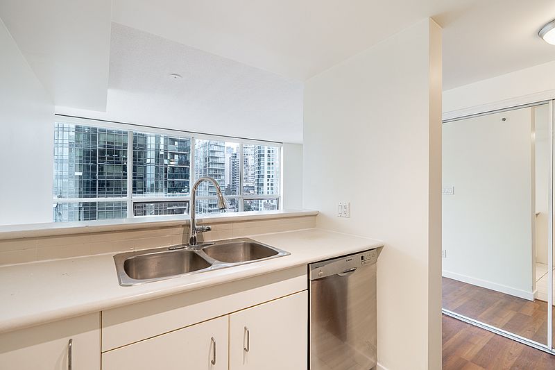 Vancouver Apartment for rent - 1 Bedroom — photo 29