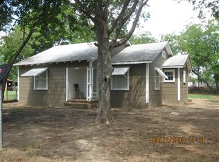 206 N Bridges, Elkhart, TX 75839