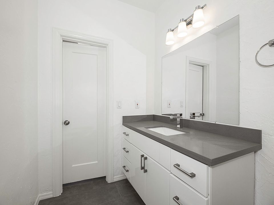 1st image of 4231 Montgomery St #306